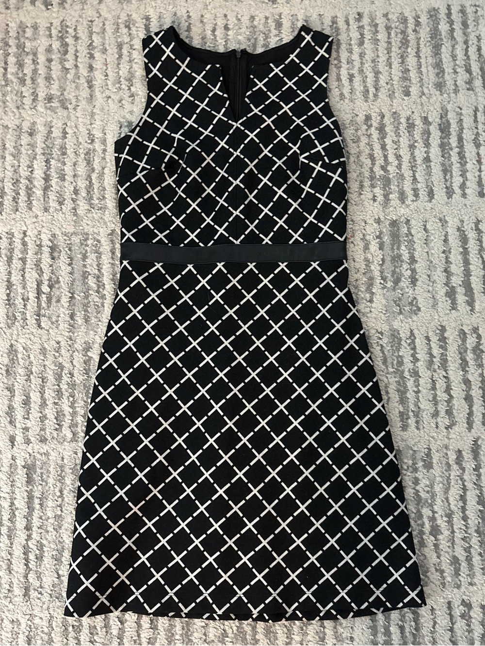 Ann Taylor black square cream career straight dress size 2